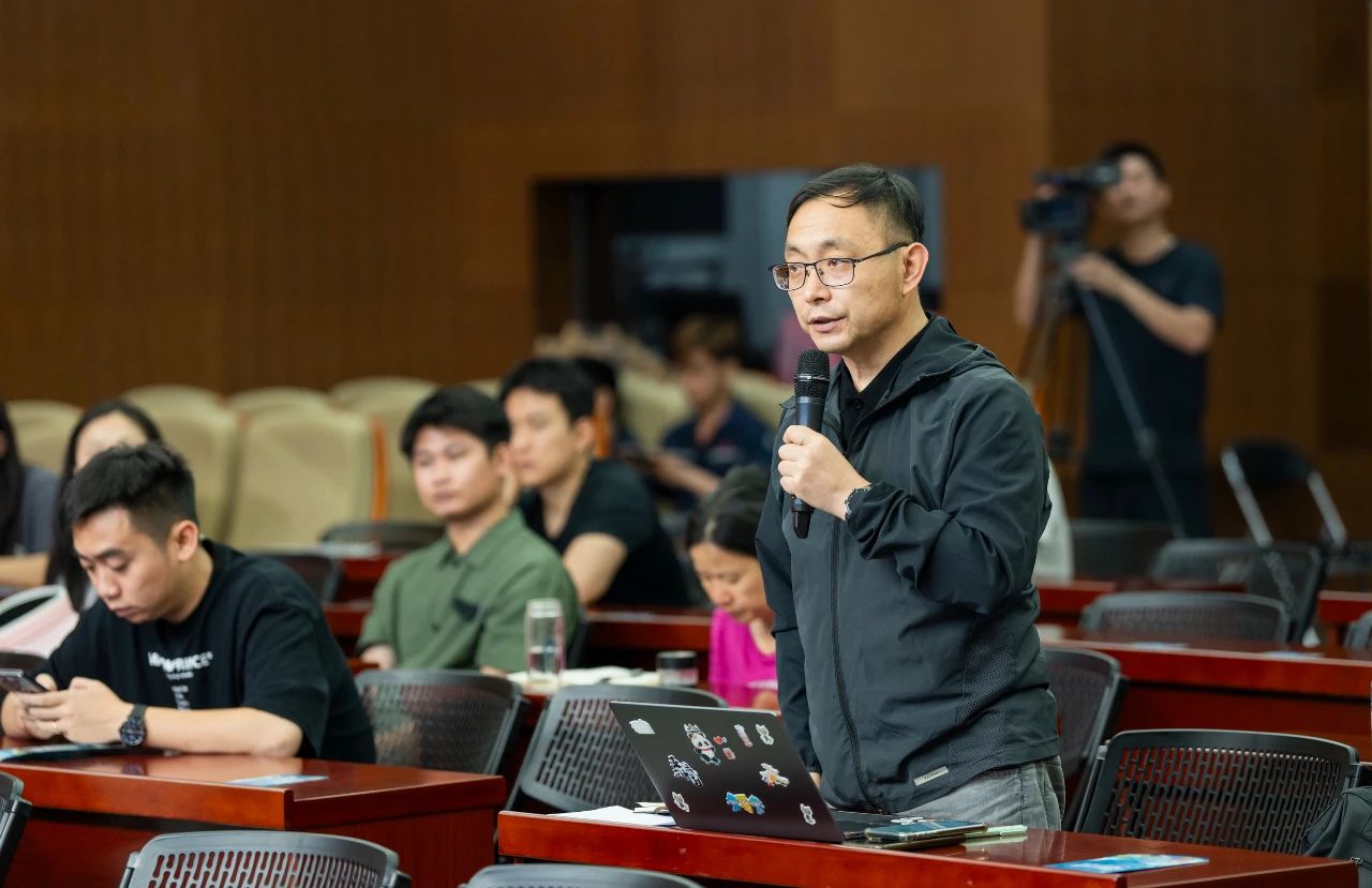 第四届消博会展台搭建有序推进