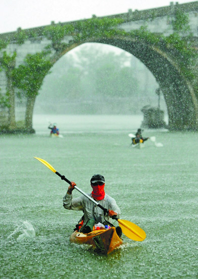 “京杭大运河”皮划艇马拉松系列赛首届首站在济宁举办