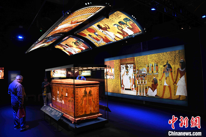新华全媒+|“金字塔之巅:古埃及文明大展”在上海博物馆开幕