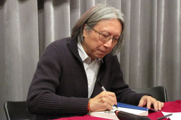 记者手记：走进香港书展乐享“文化大餐”