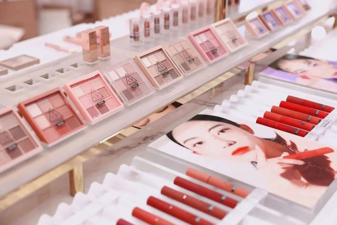 中国抗衰老促进会化妆品产业分会会长程伟:让化妆品产业在大学生的创意中焕发新生