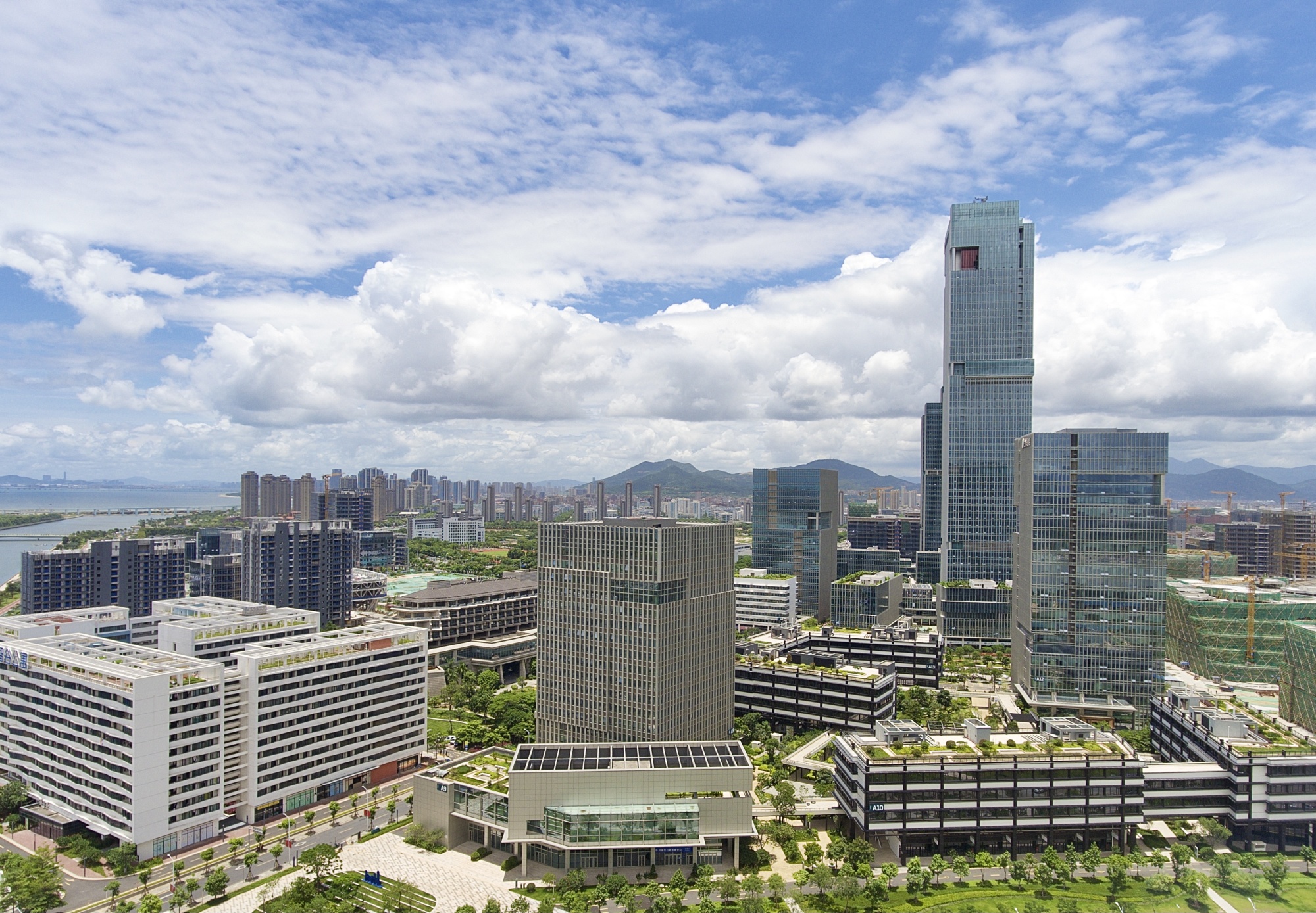 金融价值观｜数读半年报：积极响应新“国九条” 上市银行拟中期分红超2000亿元