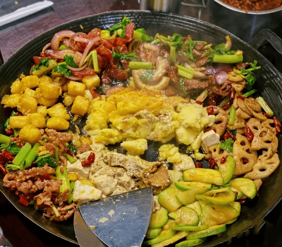 逛展怎么还要上划船机啊?吃个煎饼果子压压惊