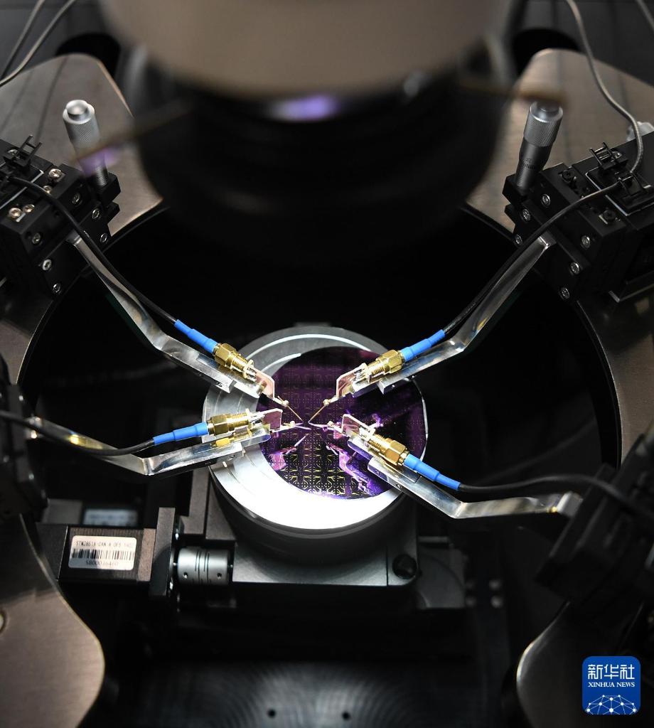 “国社之镜·世纪光影”新华社新闻摄影展|硬核实力(上篇)