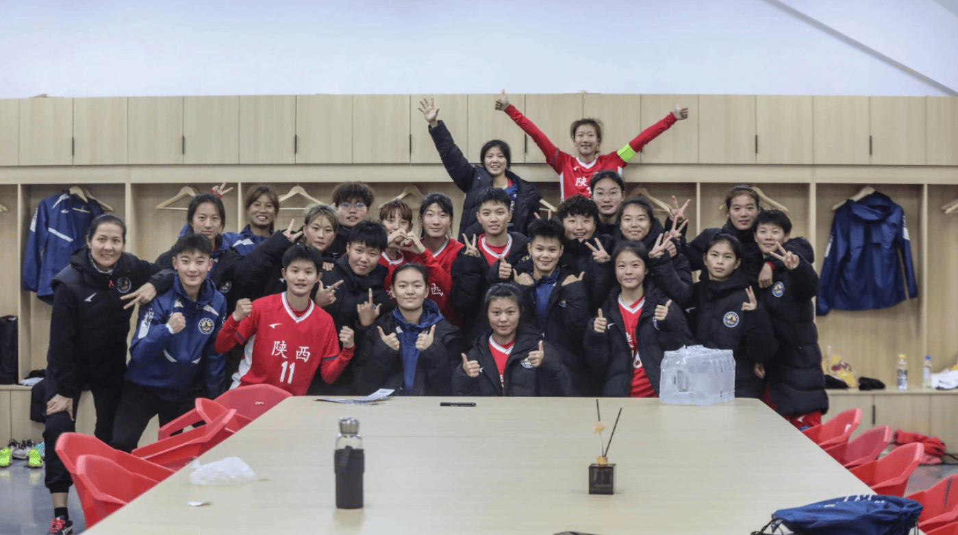 第一届全国青少年三大球运动会闭幕