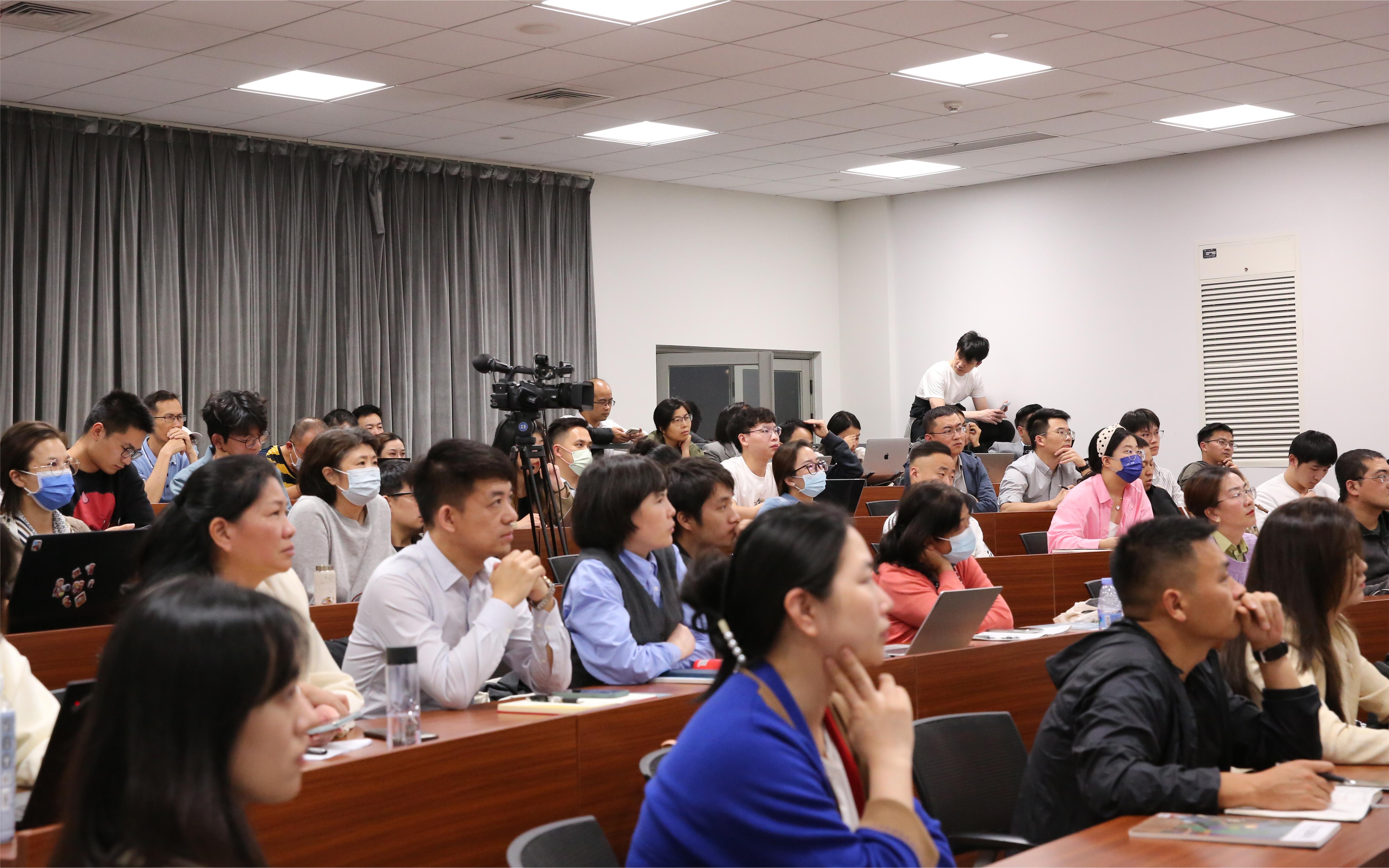 投资与负债双轮驱动 保险行业“十分精彩”的2024