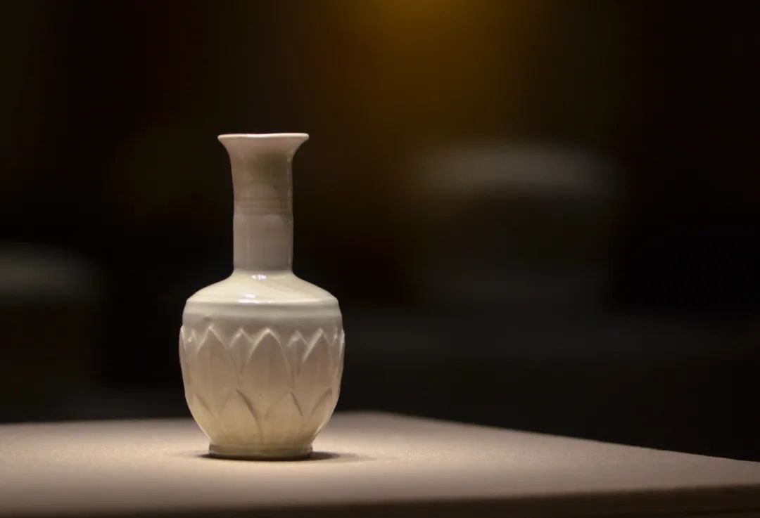 “一色万象——白瓷艺术展”亮相河北博物院