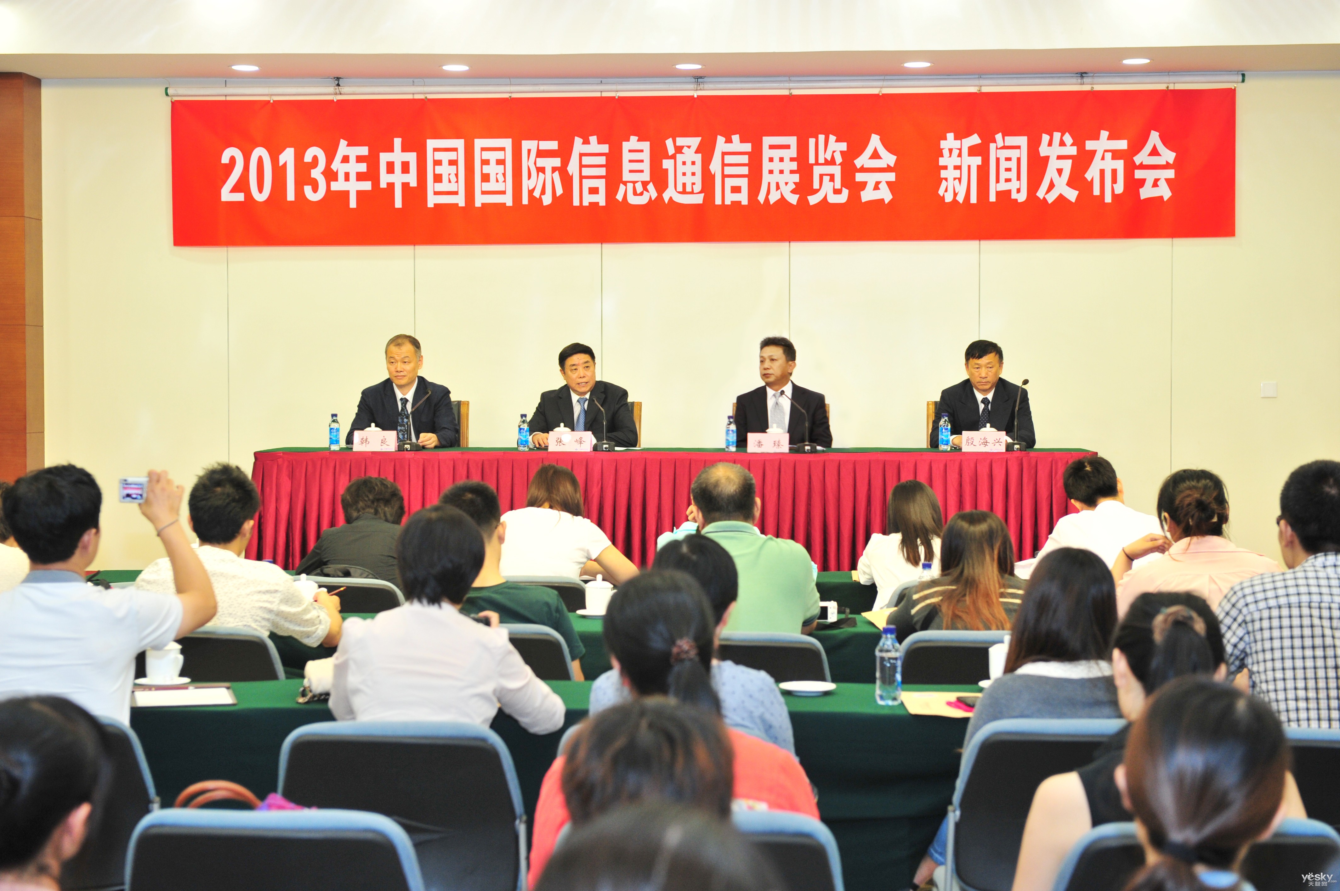 西麦克展览公司发布2025年全球展览计划，助力中国企业扬帆出海