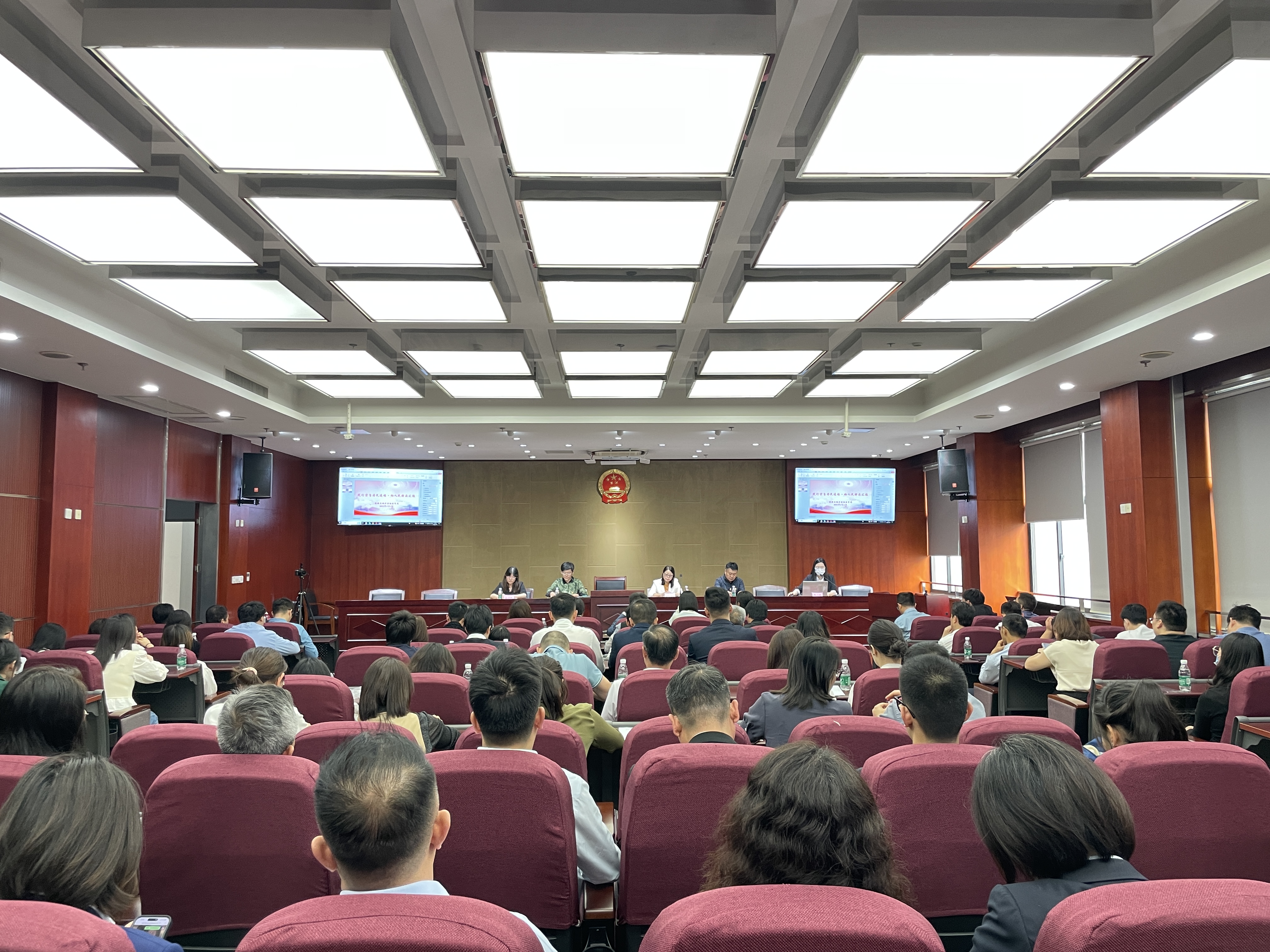 服务实体经济 坚持金融为民 金融监管总局推动落实代表委员建议提案