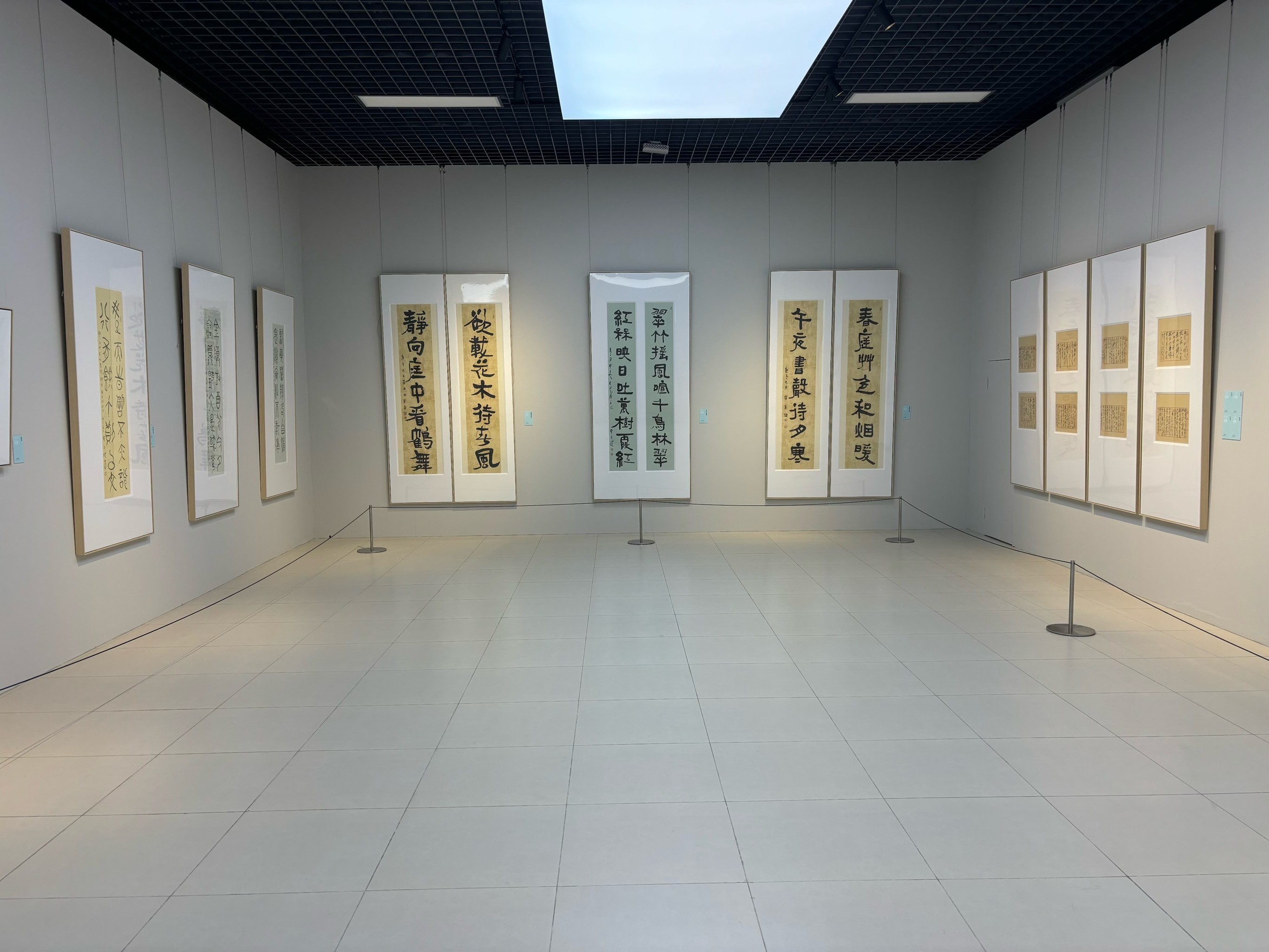 荣宝斋举办巨建伟绘画展呈现水墨新境