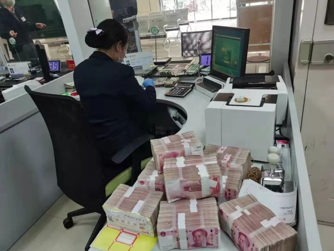 行动方案陆续出台 银行多举措助燃消费