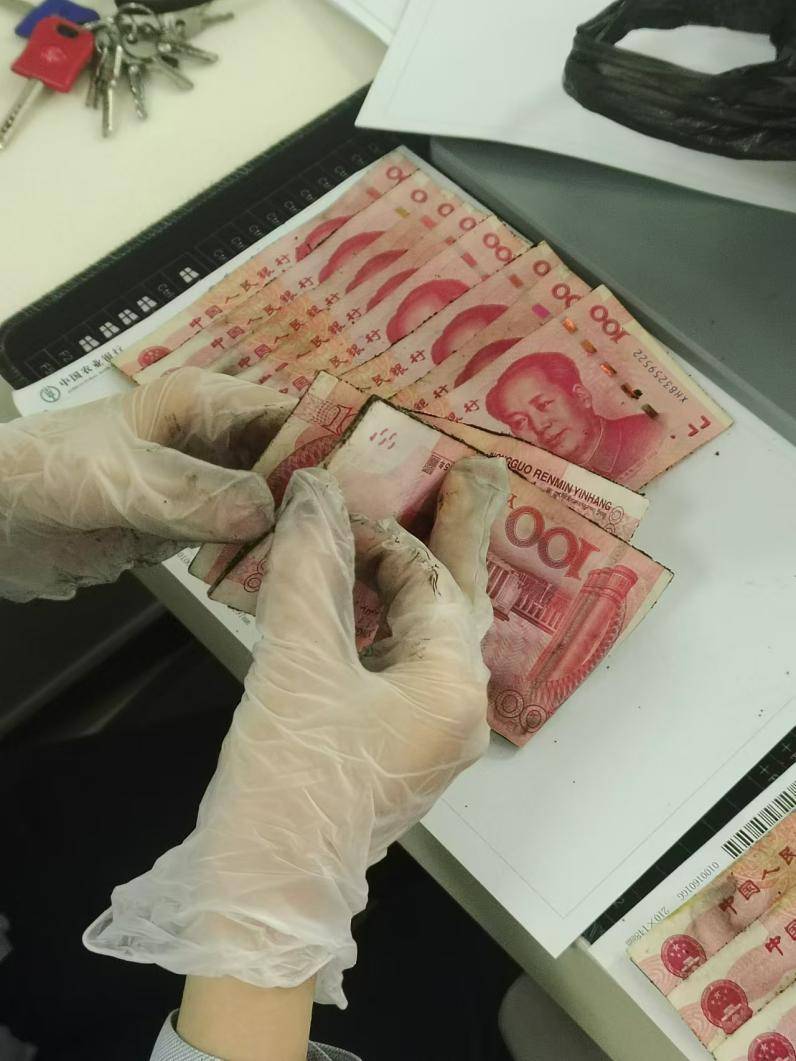 耐心兑币 化解难题——农行北京分行暖心服务行动进行时