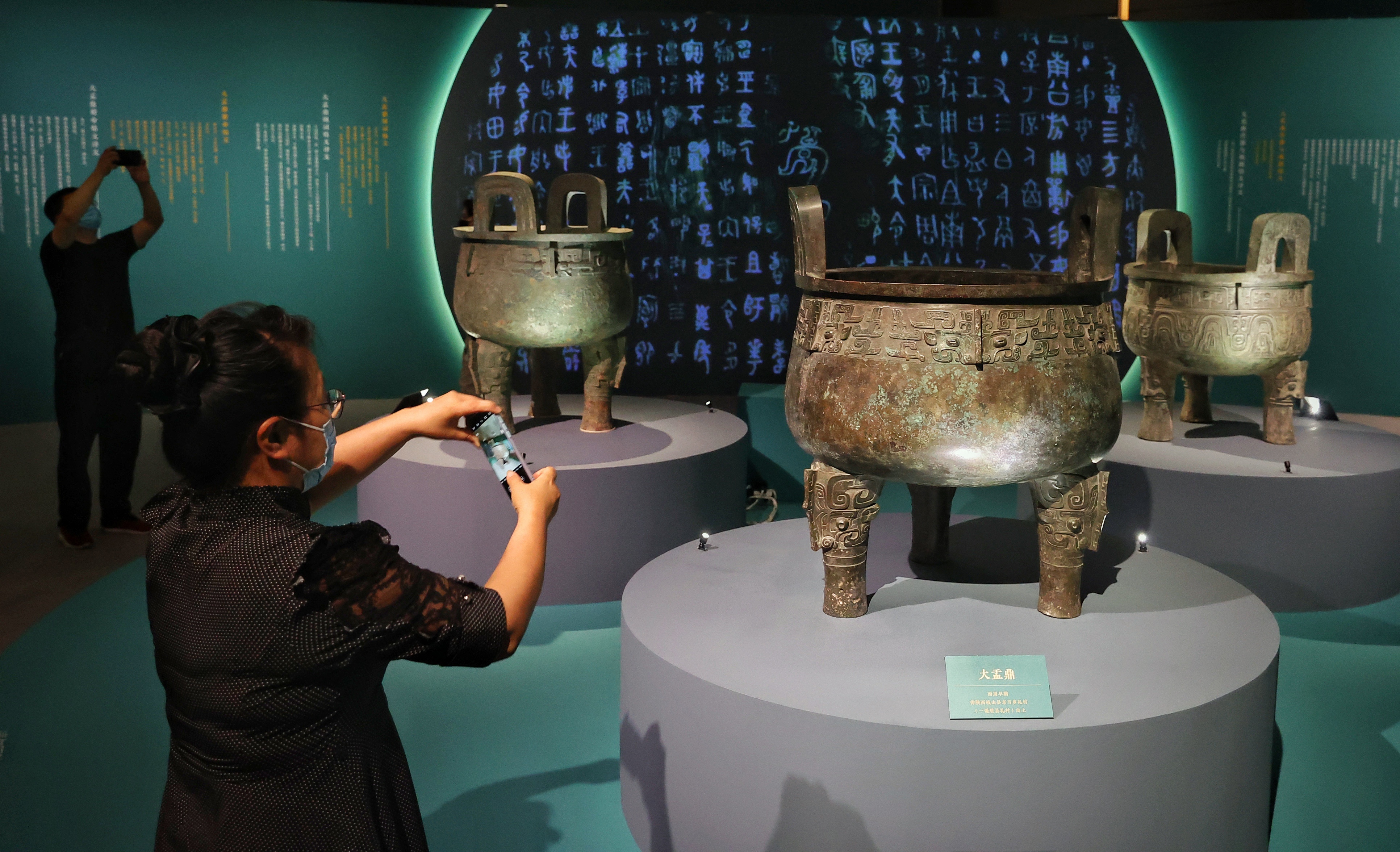 “石韵天成——中国观赏石艺术展”在国博开幕