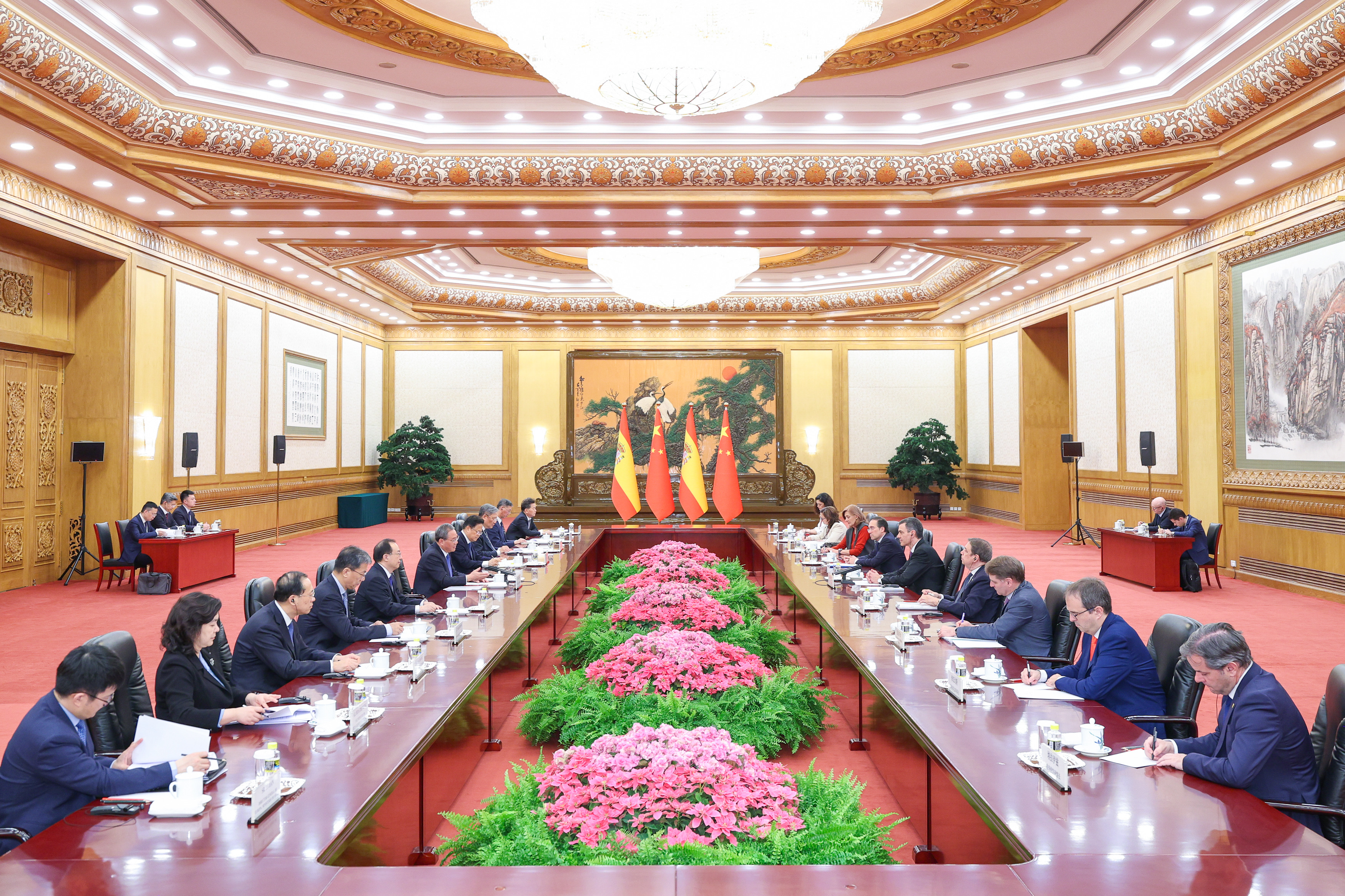 第八届进博会座谈会在西班牙马德里举办