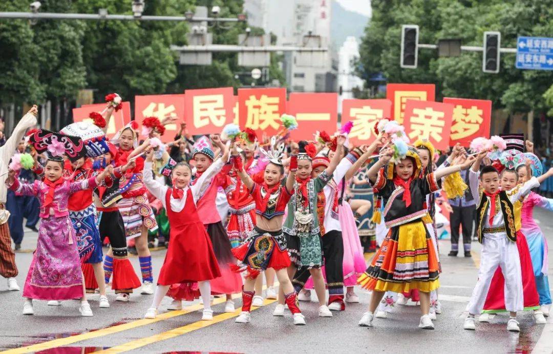 南博会上刮起“最炫民族风”