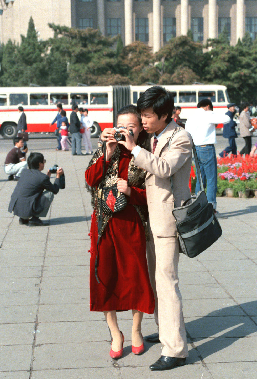 “国社之镜·世纪光影”新闻摄影展在墨西哥城举办