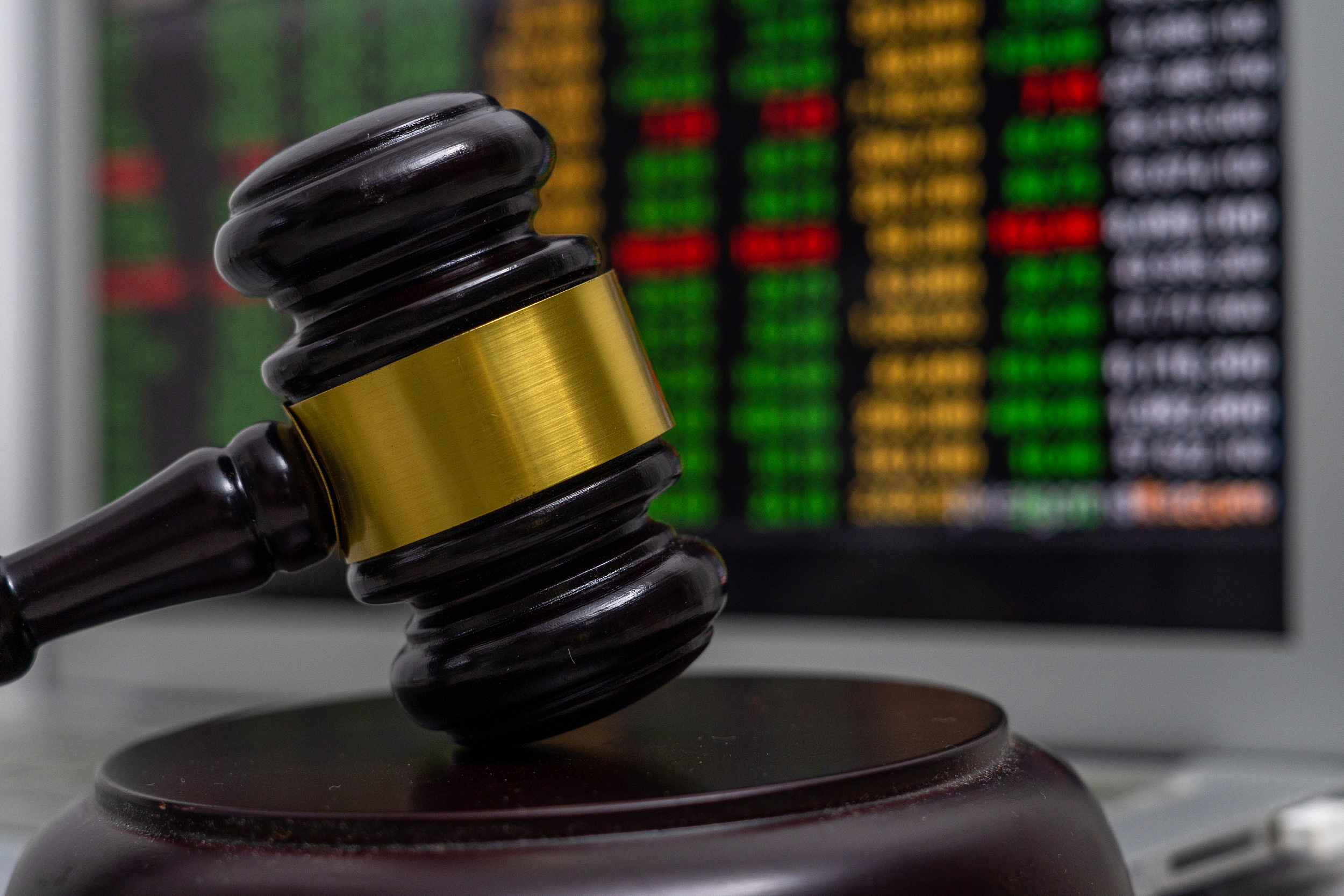 评级下调股权流拍 “减量提质”成中小银行发展趋势