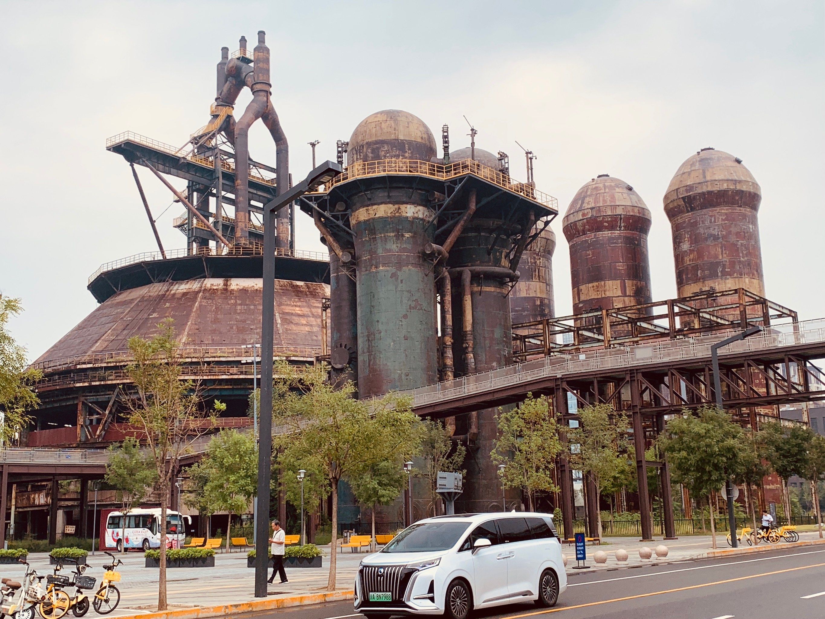 VLOG:走近服贸会永久会址首钢园