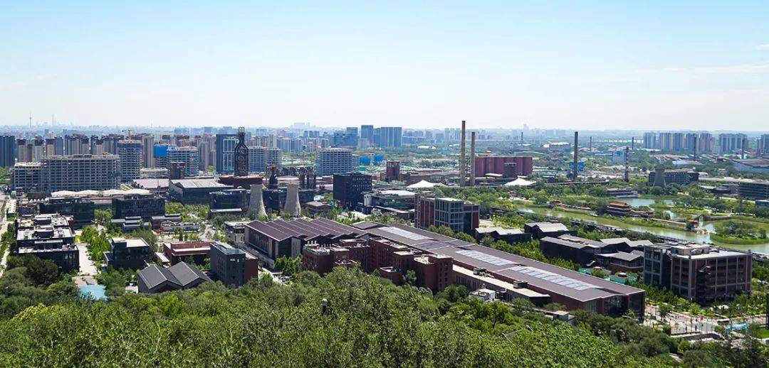 VLOG:走近服贸会永久会址首钢园