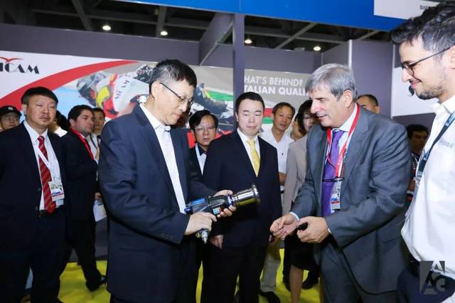 AAG展会开幕:智汇湾区,驭变突破,链动产业新图景