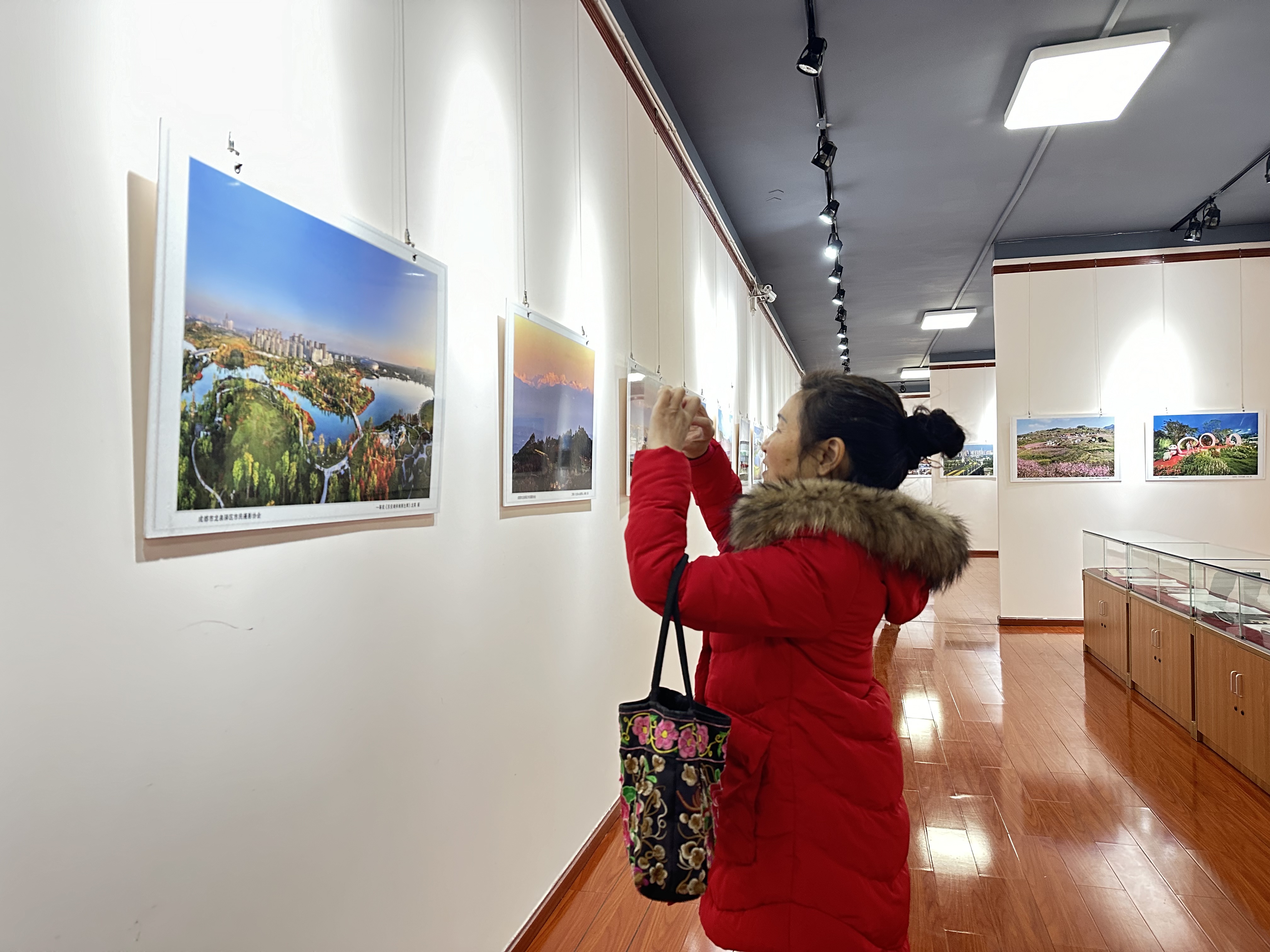 浙江建德举办绿水青山就是金山银山主题影像创作大展