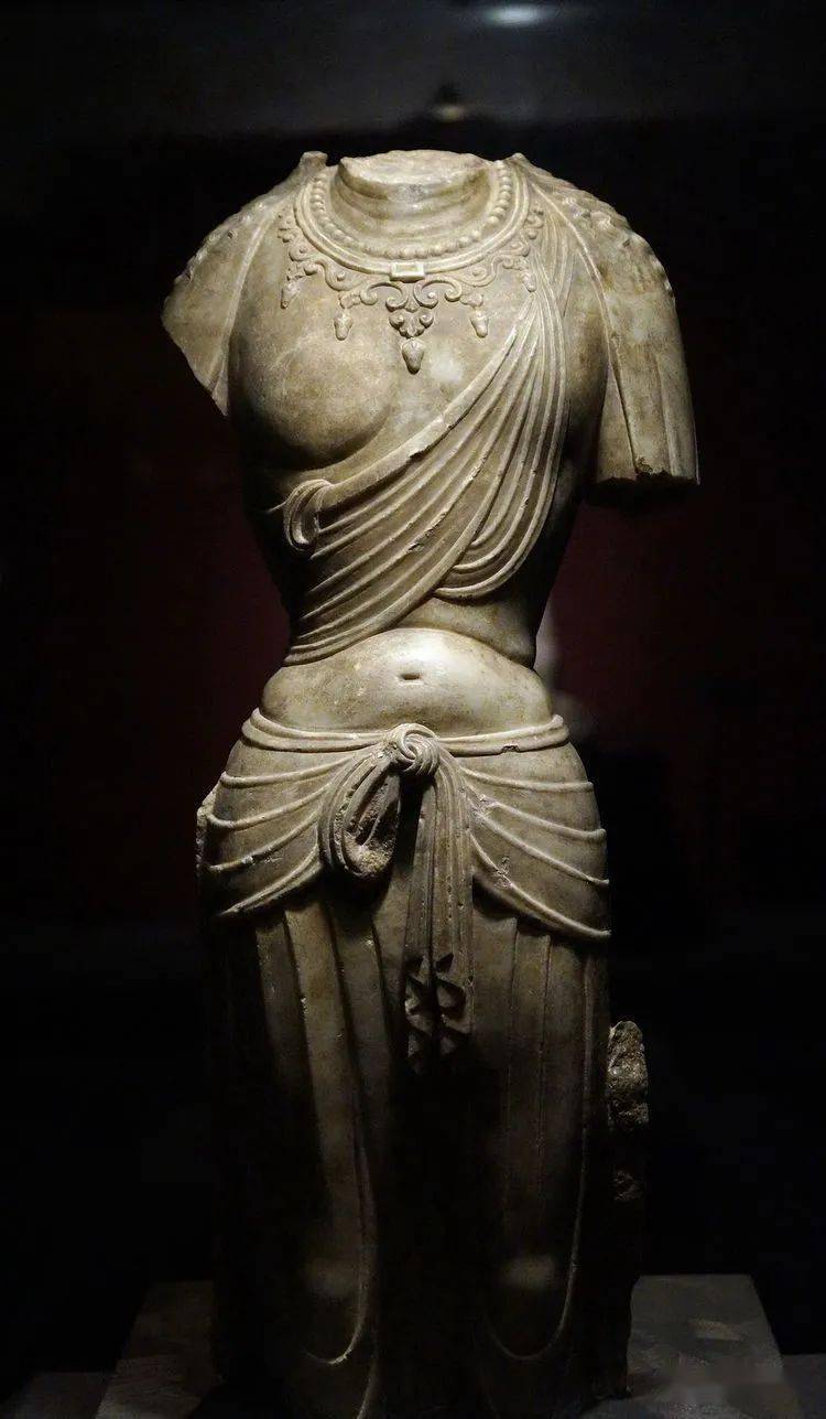 佛教造像艺术展亮相兰州