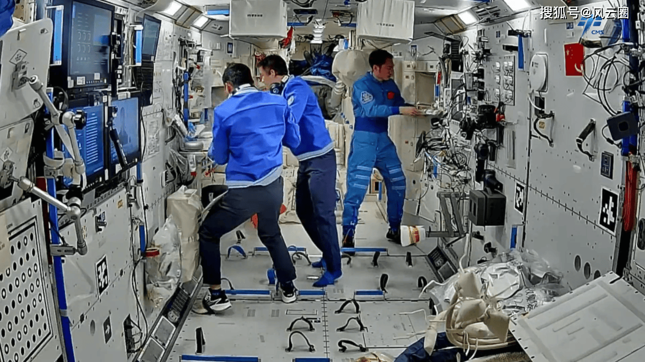 神舟二十号航天员乘组圆满完成第四次出舱活动